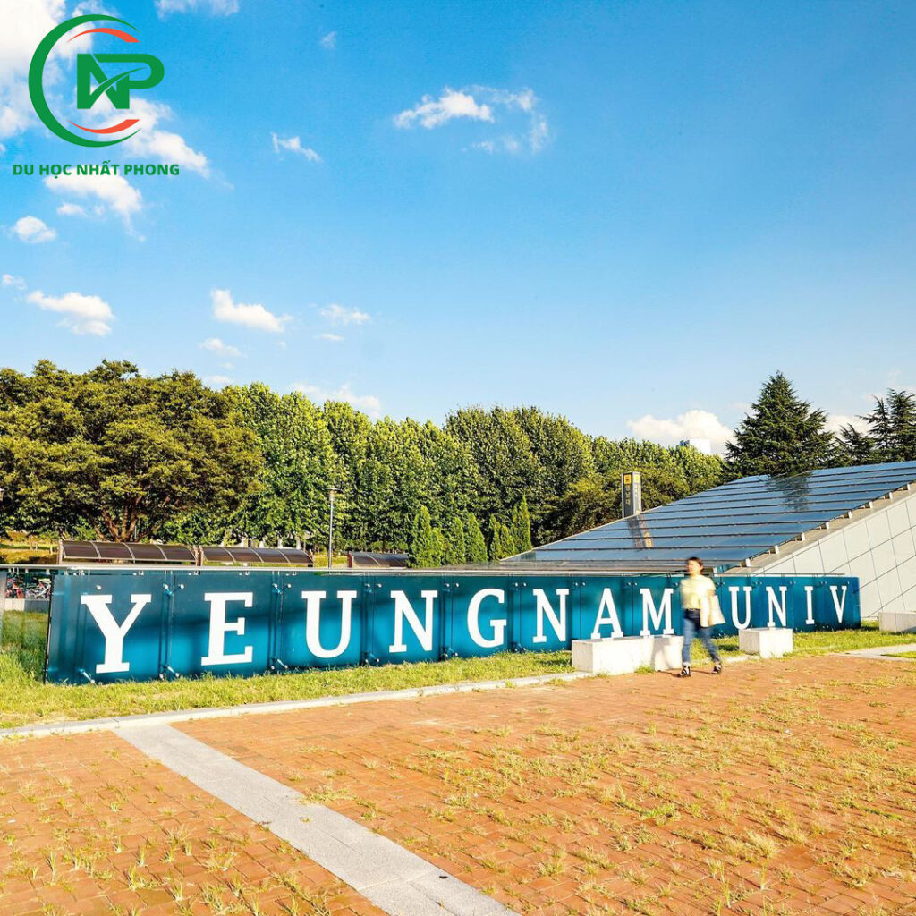 Cổng trường đại học Yeungnam