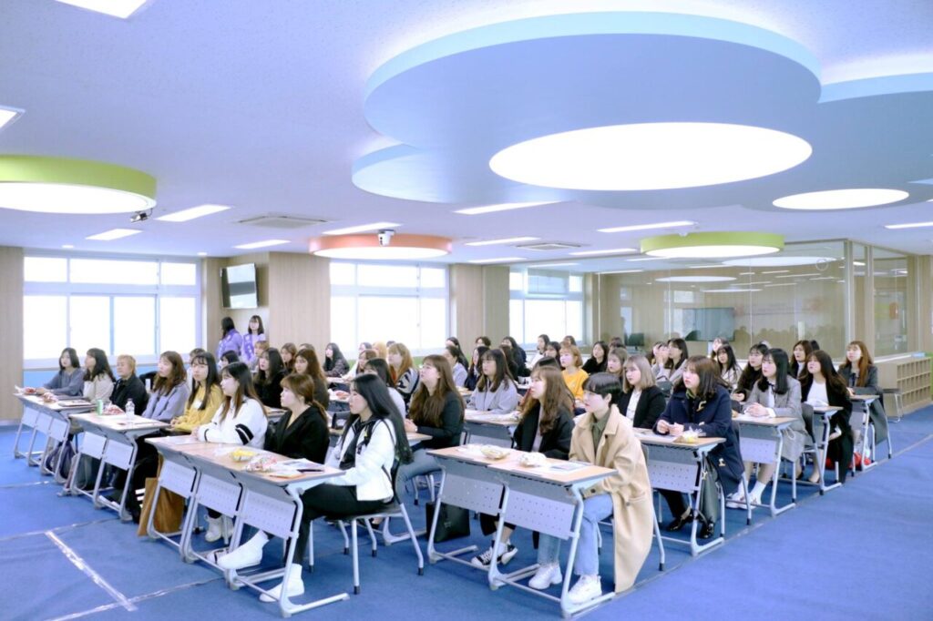 Học viên trường đại học Kyungbok