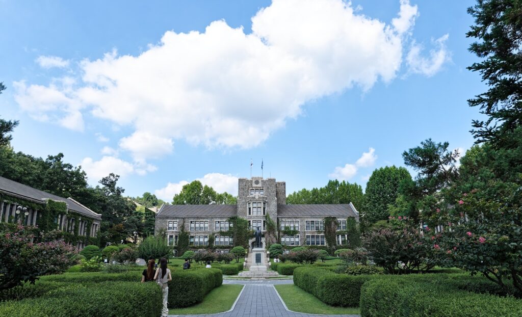 Đại học Yonsei Hàn Quốc: Học Phí, Ngành Học & Điều Kiện Du Học 2026 2 khuong vien dai hoc yonsei